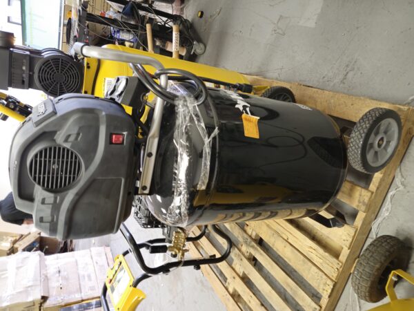 Husky 1.7 HP, 200 PSI, 30 Gal., 5.1 SCFM 90 PSI, Single-Stage, Oil Free Portable Vertical Electric Air Compressor - Image 3