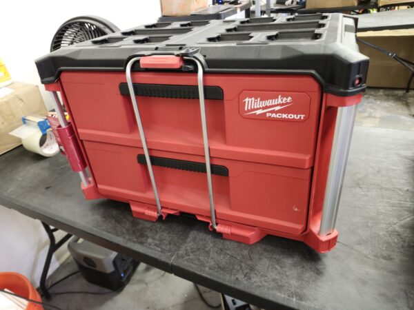 Milwaukee PACKOUT 22 in. 2-Drawer Tool Box with Metal Reinforced Corners - Image 4