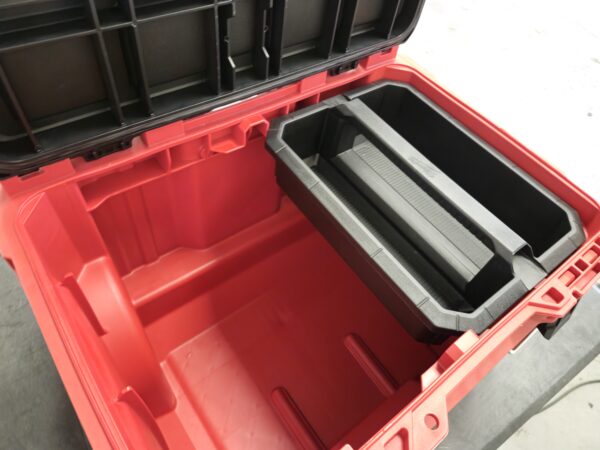 Milwaukee PACKOUT 22 in. Rolling Modular Tool Box Low Profile Handle - Image 2